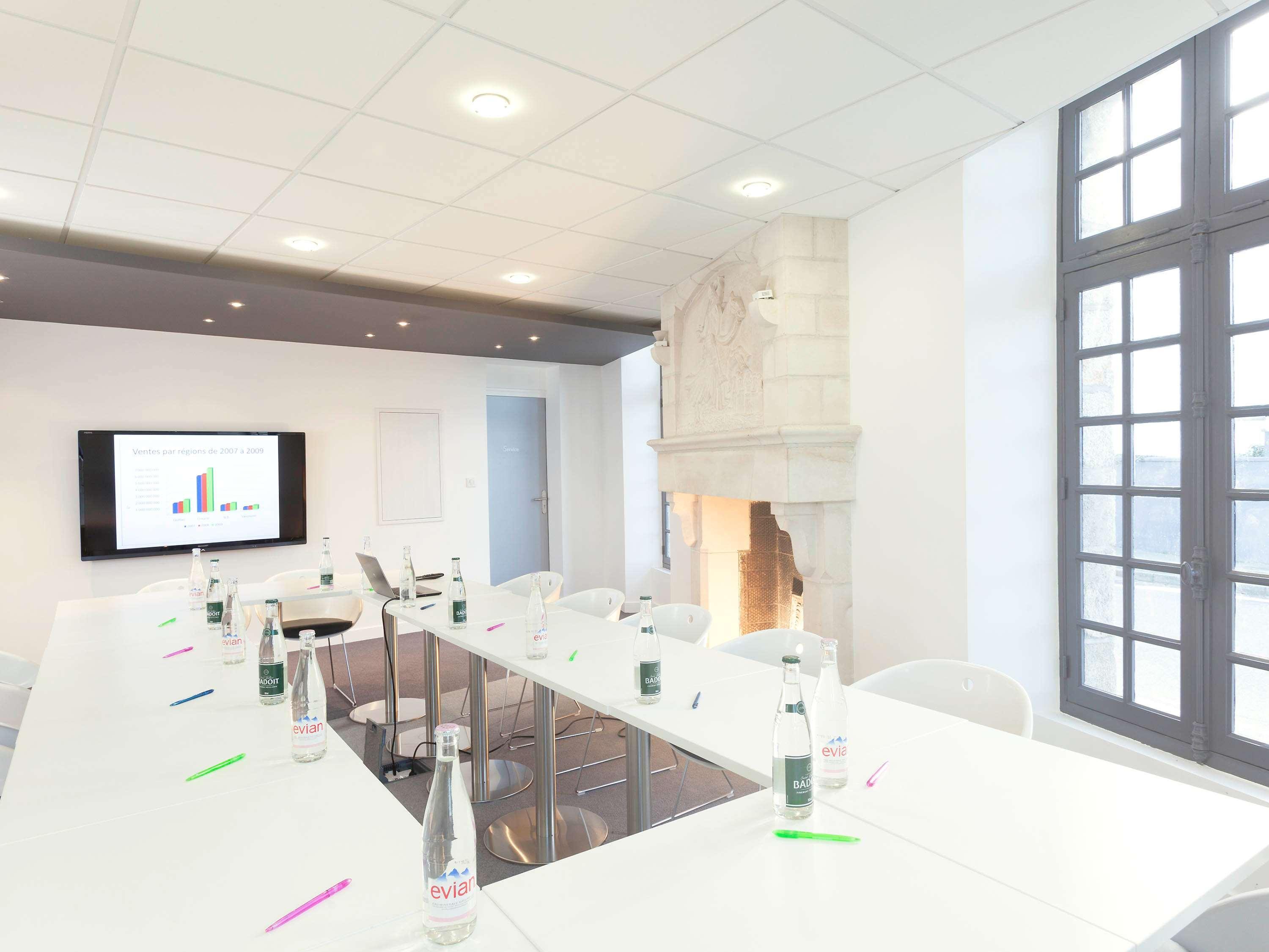 Ibis Styles Vannes Gare Centre Exterior photo