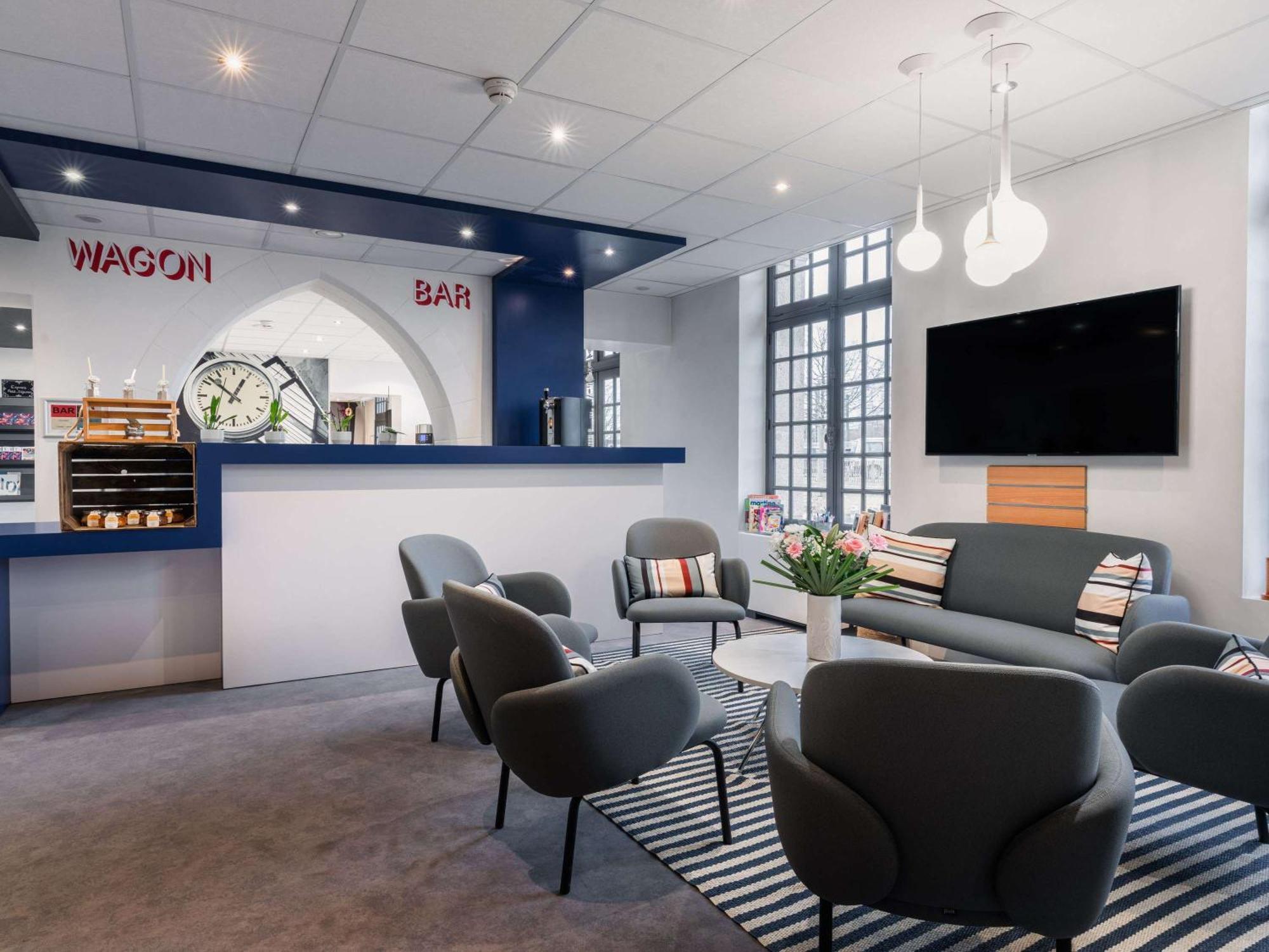 Ibis Styles Vannes Gare Centre Exterior photo