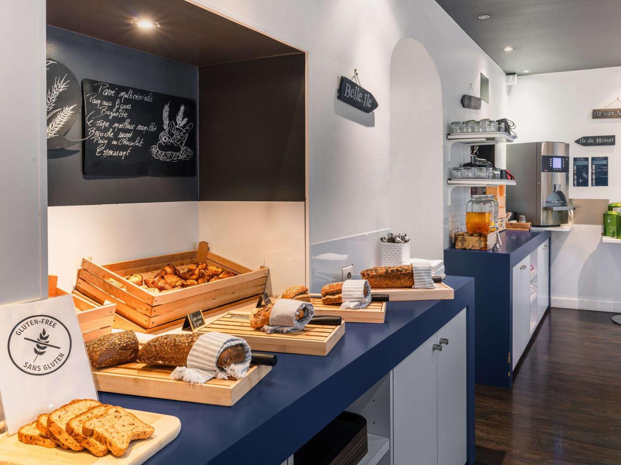 Ibis Styles Vannes Gare Centre Exterior photo